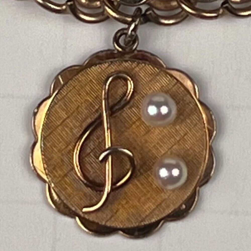 Vtg Kaco Signed 20g,12K Gold GF Bracelet Band Sweetheart Treble Clef 2 Pearls - Picture 2 of 9